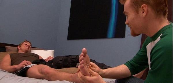  Injured gay jock gets more than a foot rub